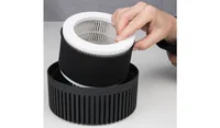 Sonnenkönig Luftreiniger Office New York 18 m³ - Typ: Luftreiniger - Geräuschentwicklung in Betrieb: 40 dBA - Filtertyp: HEPA-Filter - Ionisierung - Vorfilter - Duftstoffbehälter: Nein - Display vorhanden: Nein - Hygrostat: Nein