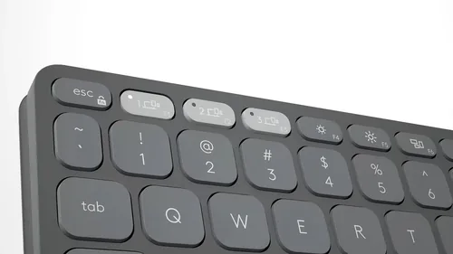 Logitech Tastatur Keys-To-Go 2 Apple Pale grey - Tastatur Typ: Mobile - Tastaturlayout: QWERTZ (CH) - Tastatur Features: Hotkeys - Medientasten - Easy Switch - Keyboard Tasten: Chiclet (Notebook) - Detailfarbe: Weiss - Grau - Ziffernblock: Nein