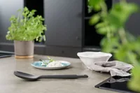 Zyliss Küchenutensilien mit Ständer 7-teilig, Grau/Silber/Schwarz - Detailfarbe: Silber - Grau - Schwarz - Spülmaschinenfest: Ja - Material Küchenhelfer: Edelstahl - Nylon - Silikon