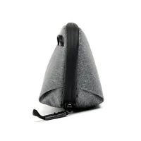 Peak Design Kleine Tech-Tasche Holzkohle - Tragemöglichkeit: Gurtschlaufe - Detailfarbe: Grau - Zusatzfächer: Ja - Ausstattung: Reissverschluss - Zubehörfach - Anzahl Objektive: 0 - Bauform Kamera: Zubehör