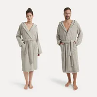 Möve Bademantel Superwuschel L, Kaschmirgrau - Grösse: L - Nachhaltigkeit: Nicht angegeben - Zielgruppe: Unisex - Grössensystem: DE - Grössentyp: Normalgrösse - Detailfarbe: Kaschmirgrau