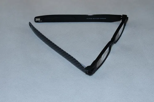 Figoline Lesebrille Carbon +3,0 - Grössensystem: EU - Brillenglasfarbe: Klar - Zielgruppe: Unisex - Sehstärke: +3 -0 - Brillenform: Rechteckig - Kopfbreite: Normal