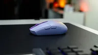 Logitech Gaming-Maus G305 Lightspeed - Maus Features: Ein-/Ausschalter - Scrollrad - Bedienungsseite: Universal - Detailfarbe: Lila - Gewicht: 99 g - Verbindungsart: Kabellos - Schnittstelle: USB-A