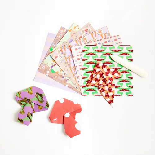 Rico Design Bastelpapier Bastelblock Origami 50 Blatt, 15 x 15 cm - Papierformat: 15 x 15 cm - Selbstklebend: Nein - Papierfarbe: Mehrfarbig - Papiertyp: Bastelpapier - Mediengewicht: 70 g/m² - Verpackungseinheit: 50 Stück