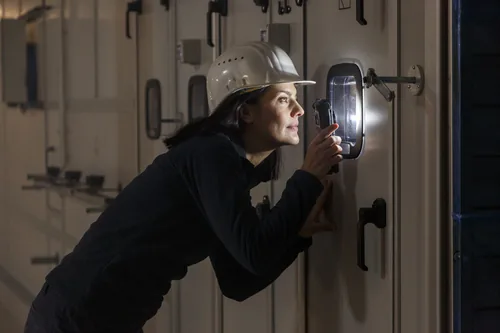 Brennenstuhl Akku-Lampe HL 1000 ACW Li-Ion-Akku, 1000 lm+380 lm, IP54 - Leuchten Kategorie: Akku-Leuchte - Anwendungsbereich: Outdoor - Indoor - Zusätzliche Ausstattung: Keine - Leuchtmittel mitgeliefert: Ja - Leuchtmittel: LED - Schutzklasse: IP54 - IK08