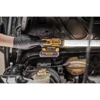 DEWALT Akku-Automotive-Lampe DCL045 12/18 V, Solo - Anwendungsbereich: Werkstatt - Produkttyp: Handleuchte - Betriebsart: Akkubetrieb - Akkusystem: DeWalt XR 18 V - Zusätzliche Ausstattung: Keine - Detailfarbe: Gelb - Schwarz