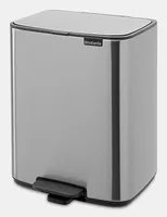 Brabantia Treteimer Bo 12 l, Silber matt - Fassungsvermögen: 12 l - Anzahl Behälter: 1 - Detailfarbe: Silber matt - Form: Eckig - Material: Stahl