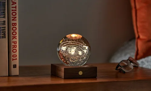 Gingko LED Stimmungslicht Amber Sonnensystem Braun - Betriebsart: USB - Detailfarbe: Braun - Aussenanwendung: Nein - Lichtsensor (Dämmerung): Nein - EPREL-Nummer: 0