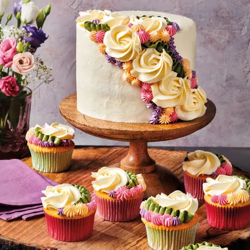 Funcakes Mischung für Buttercreme 500g - Nährwertangabe pro: 100 g - Energiegehalt (in kj): 1643 KJ - Energiegehalt (in kcal): 392 Kcal - Fett: 0.3 g - Produkttyp: Kuchen - Davon gesättigte Fettsäuren: 0.3 g