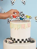 Partydeco Kerze Auto 2-3 cm, Mehrfarbig - Detailfarbe: Gelb - Blau - Rot - Packungsgrösse: 5 Stück - Motiv: Auto - Rennauto - Anlass: Geburtstag