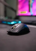 Steel Series Gaming-Maus Rival 3 Wireless - Maus Features: Umschaltbare DPI-Auflösung - RGB-Beleuchtung - Daumentaste - Beleuchtung - Scrollrad - Bedienungsseite: Rechtshänder - Detailfarbe: Schwarz - Gewicht: 106 g - Verbindungsart: Kabellos - Schnittste