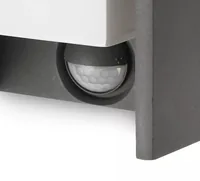 Philips Wandleuchte Bridge, E27, 42W, Anthrazit, BWM - Dimmbar: nicht dimmbar - Lichtfarbe: Je nach Leuchtmittel - Lichtausbeute: 0 lm/W - Gesamtleistung: 42 W - Zusätzliche Ausstattung: Bewegungssensor - Farbtemperatur Kelvin: Je nach Leuchtmittel