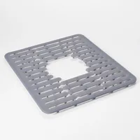 Oxo Good Grips Spülbeckenmatte, 32 x 28 cm, Silikon, Grau - Tiefe: 28 cm - Breite: 32 cm - Detailfarbe: Grau - Geschirrhalterung: Keine Halterung - Höhe: 1.7 cm - Produkttyp: Abtropfmatte
