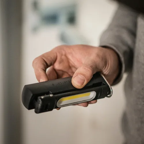 LED LENSER Taschenlampe W7R Work, 600 lm - Einsatzbereich: Arbeitslampen - Betriebsart: Akkubetrieb - Leuchtmittel: LED - Wasserfest: Nein - Leuchtweite: 0 m - Max. Laufzeit: 5 h