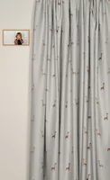 Stotz Decor AG Verdunklungsvorhang Sierra mit Faltenband 140 cm x 260 cm - Breite: 140 cm - Höhe: 260 cm - Aufhängung: Clic Gleiter - Zielgruppe: Kinder - Vorhangtyp: Verdunklungsvorhang - Motiv: Giraffe