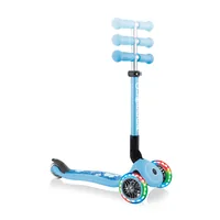 GLOBBER Scooter Junior Foldable Fantasy Light Pastelblau - Altersempfehlung ab: 2 Jahren - Ausstattung: Fussbremse - Höhenverstellbarer Lenker - Reifentyp:  Kunststoffreifen - Eigenschaften: Keine Eigenschaft - Zertifikate: Keine Zertifizierung - Belastba