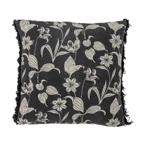 Bloomingville Kissen Mali 50 x 50 cm, Schwarz - Breite: 50 cm - Detailfarbe: Schwarz - Eigenschaften: Aus recyceltem Material - Zertifikate: Keine Zertifizierung - Bezug abnehmbar: Keine Angaben - Mit Bezug: Ja