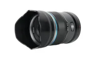 Sirui Festbrennweite Sniper 23mm F/1.2 Schwarz Sony E - Objektivtyp: Weitwinkel - Widerstandsfähigkeit: Keine Angabe - Filterdurchmesser: 58 mm - Brennweite Max.: 23 mm - Anzahl Gruppen: 11 - Anzahl Linsen: 12