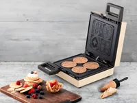 Trisa Brezeleisen Bretzeli & Waffles - Detailfarbe: Beige - Leistung: 1000 W - Anzahl pro Durchgang: 4