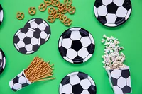 Partydeco Einwegteller Fussball 18 cm, 6 Stück, Schwarz/Weiss - Produkttyp: Einwegteller - Materialtyp: Papier - Material: Pappe - Detailfarbe: Schwarz - Weiss - Verpackungseinheit: 6 Stück