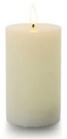 balthasar LED Zylinderkerze Rillen, Creme - Betriebsart: Batteriebetrieb - Fernbedienung: Nein - Aussenanwendung: Nein - Höhe: 12.5 cm - Timerfunktion: Ja - Set: Nein