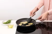Brabantia Pfannenwender Profile Line Schwarz/Silber - Detailfarbe: Silber - Schwarz - Spülmaschinenfest: Ja - Material Küchenhelfer: Kunststoff