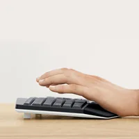 Logitech 920-008221 Tastatur Maus enthalten Universal RF Wireless + Bluetooth QWERTZ Deutsch Schwarz