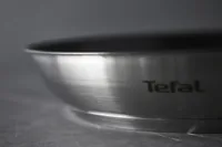 Tefal Bratpfanne Virtuoso 24 cm - Material: Aluminium - Keramik - Pfannentyp: Bratpfanne - Kompatible Kochfelder: Backofen - Glaskeramik - Feuer - Gas - Grillrost - Halogen - Induktion - Eisenplatten - Elektro - Antihaftbeschichtung: Nein - Detailfarbe: S