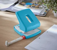 Leitz Locher Cosy Blau - Anzahl Lochsegmente: 2 - Stanzkapazität: 30 Seiten - Detailfarbe: Blau