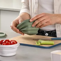 Fackelmann Lunchbox Be The Move Grün - Materialtyp: Kunststoff - Unterteilungsmöglichkeit: Ja - Material: Silikon - Detailfarbe: Grün - Set: Keine Angaben - Motiv: Kein