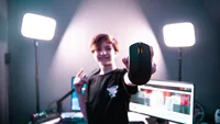Steel Series Gaming-Maus Rival 3 Wireless - Maus Features: Umschaltbare DPI-Auflösung - RGB-Beleuchtung - Daumentaste - Beleuchtung - Scrollrad - Bedienungsseite: Rechtshänder - Detailfarbe: Schwarz - Gewicht: 106 g - Verbindungsart: Kabellos - Schnittste