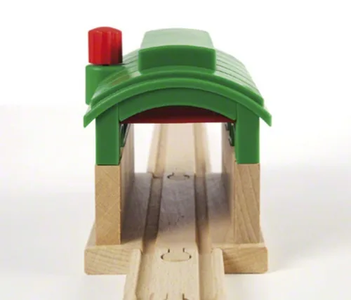 BRIO Eisenbahn Lokschuppen mit Rolltor - Kategorie: Gebäude - Altersempfehlung ab: 3 Jahren - Material: Holz - Kunststoff - Nachhaltigkeit: Nicht angegeben