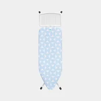Brabantia Bügeltisch mit Dampfstationsablage Fresh Breeze 124 x 38 cm - Bügelbrettbezug: Baumwolle (CO) - Ausstattung: Kindersicherung - Dampfstationsablage - Ergonomisch - Höhenverstellbar: Ja - Breite: 38 cm - Detailfarbe: Hellblau - Länge: 124 cm