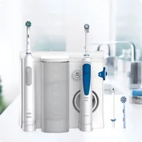 Oral-B Center OxyJet Reinigungssystem - Munddusche + Oral-B Pro 1 (weiß)
