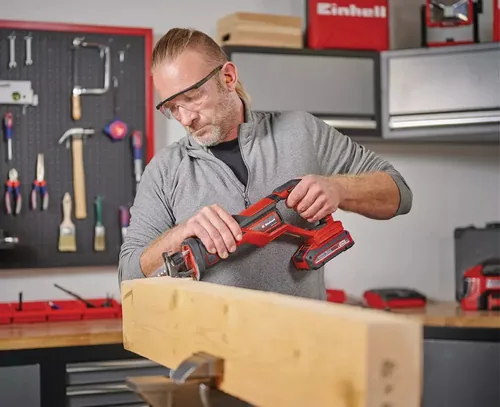 Einhell Akku-Universalsäge TE-AP 18/26 Li – Solo - Ausstattung: Ohne Akku & Ladegerät - Produktkategorie: Säbelsäge - Werkzeugaufnahme: Keine Angabe - Akkusystem: Einhell Power X-Change - Für Material: Holz - Set: Nein