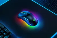 Razer Gaming-Maus Cobra Pro - Maus Features: Programmierbare DPI-Einstellung - RGB-Beleuchtung - Daumentaste - Bedienungsseite: Rechtshänder - Detailfarbe: Schwarz - Gewicht: 77 g - 114 g - Verbindungsart: Kabellos - Schnittstelle: USB-C