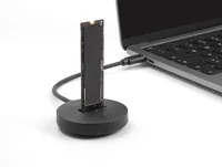 Delock Dockingsstation M.2 NVMe / SATA SSD USB 10 Gbps USB Type-C - Card Reader: Kein - Datenanschluss Seite A: USB Type-C - Stromversorgung: USB-C - Detailfarbe: Schwarz - Speicherschnittstelle: PCI-Express - SATA - Festplatten Formfaktor: M.2