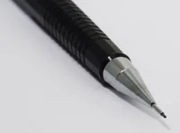 pentel Minenbleistift Sharp 0.5 mm, Schwarz - Strichstärke: 0.5 mm - Härtegrad: HB - Set: Nein - Bleistiftart: Minenbleistift - Anwender: Schule - Büro - Erwachsene - Ergnonomisch Schreiben: Nein