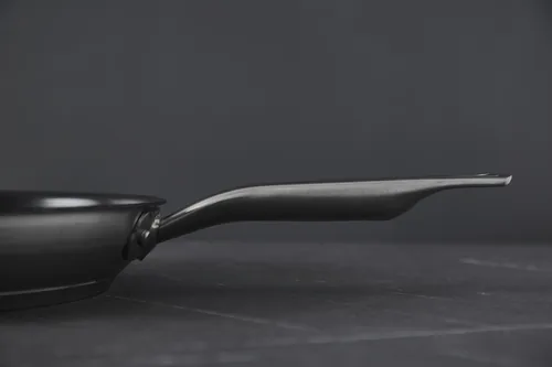 Tefal Bratpfanne Virtuoso 24 cm - Material: Aluminium - Keramik - Pfannentyp: Bratpfanne - Kompatible Kochfelder: Backofen - Glaskeramik - Feuer - Gas - Grillrost - Halogen - Induktion - Eisenplatten - Elektro - Antihaftbeschichtung: Nein - Detailfarbe: S