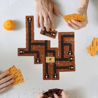 Helvetiq Familienspiel Bandido - Sprache: Deutsch - Englisch - Französisch - Holländisch - Italienisch - Spanisch - Kategorie: Kooperationsspiel - Altersempfehlung ab: 6 Jahren - Spieldauer: 15 min - Min. Anzahl Spieler: 2 - Max. Anzahl Spieler: 5