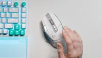 Logitech Gaming-Maus G502 X Lightspeed Weiss - Maus Features: Programmierbare DPI-Einstellung - Daumentaste - Programmierbare Tasten - Scrollrad - Integrierter Speicher - Bedienungsseite: Rechtshänder - Detailfarbe: Weiss - Gewicht: 102 g - Verbindungsart