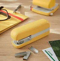 Leitz Heftgerät Cosy 30 Seiten, Gelb - Heftkapazität: 30 Seiten - Detailfarbe: Gelb
