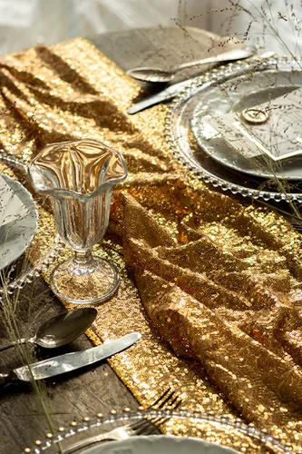 Partydeco Tischläufer Pailetten 30 x 500 cm, Gold, 1 Stück - Material: Polyester (PES) - Produktart: Tischläufer - Motiv: Party - Detailfarbe: Gold - Breite: 30 cm - Länge: 500 cm