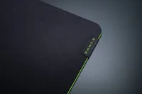 Razer Gaming-Mausmatte Gigantus V2 - Medium Schwarz - Tiefe: 275 mm - Breite: 360 mm - Detailfarbe: Schwarz - Form: Eckig - Höhe: 3 mm - Handgelenkauflage: Ja