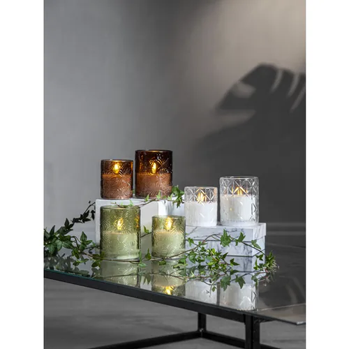 Star Trading LED-Kerze Pillar Flamme Leaf, Ø 8.5 x 10 cm, Braun - Betriebsart: Batteriebetrieb - Fernbedienung: Nein - Aussenanwendung: Nein - Höhe: 10 cm - Timerfunktion: Ja - Set: Nein