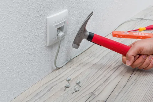 Wiha SB 846300E Electricians Hammer
