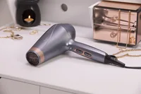 Remington Haartrockner AC8820 Keratin Protect - Typ: Trockner - Diffusor: Ja - Klappbarer Griff: Nein - Spannungsanpassung: Nein - Detailfarbe: Grau - Ionentechnologie: Ja