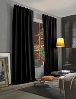 Stotz Decor AG Nachtvorhang mit Faltenband Finley 135 cm x 245 cm, Schwarz - Breite: 135 cm - Höhe: 245 cm - Eigenschaften: Keine Eigenschaft - Zertifikate: Keine Zertifizierung - Motiv: Ohne Motiv - Detailfarbe: Schwarz