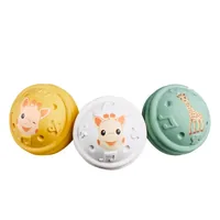 Sophie la girafe Beschäftigungsspielzeug Musikalische Bälle - Altersempfehlung ab: 3 Monaten - Material: Naturkautschuk - Eigenschaften: Naturkautschuk - Zertifikate: Keine Zertifizierung - Detailfarbe: Gelb - Grün - Weiss