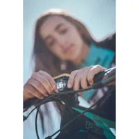 Lezyne Velolampe LED Femto USB Drive Pair - Betriebsart: Akkubetrieb - Lichtfarbe: Rot - Weiss - Montageart: Gummizug - Leuchten Kategorie: Rücklicht - Vorderlicht - Lichtstärke: 15 lm - Set: Ja